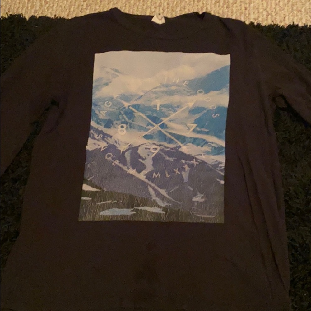 Graphic long sleeve